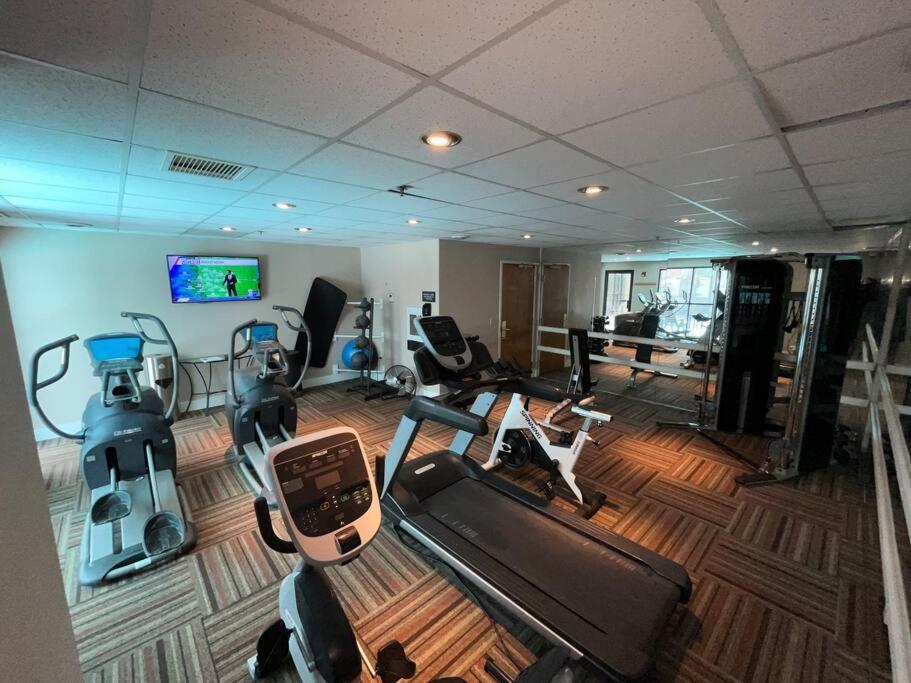 Mt Cb Mountain Side With King Bed, Hot Tub, Pool & Kitchen! Apartment Крестед Бют Екстериор снимка