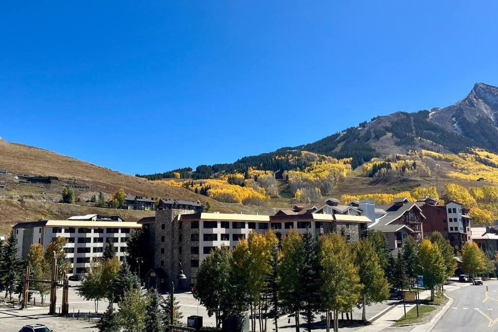 Mt Cb Mountain Side With King Bed, Hot Tub, Pool & Kitchen! Apartment Крестед Бют Екстериор снимка